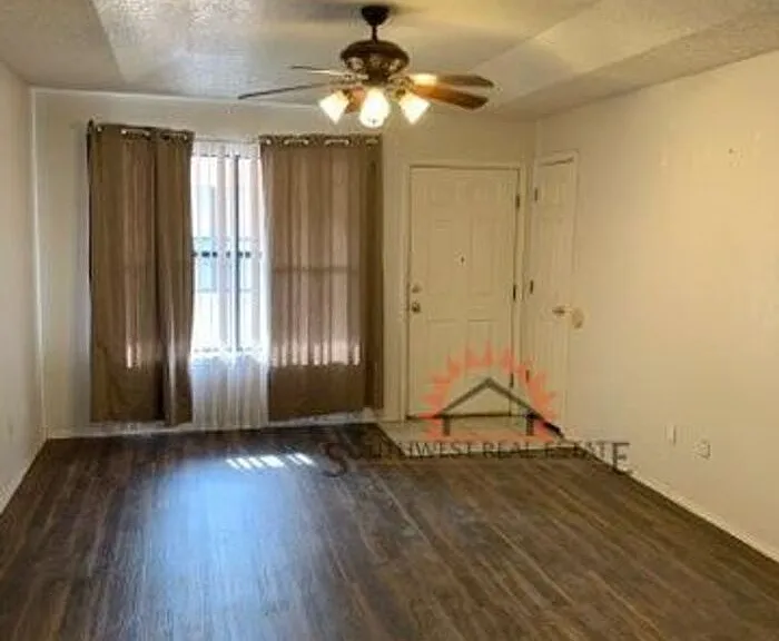 812 S Elgin Ave #2 — Photo 2