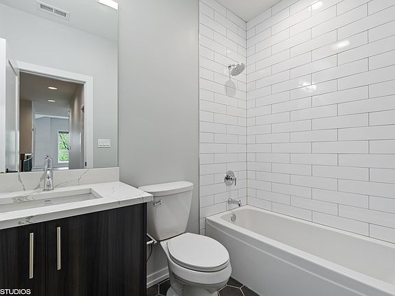 2nd image of 4919 S Vincennes Ave #3