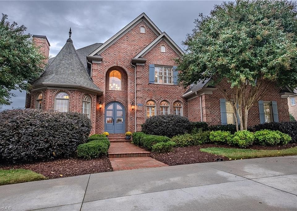 2nd image of 5543 Summer Hill Ln
