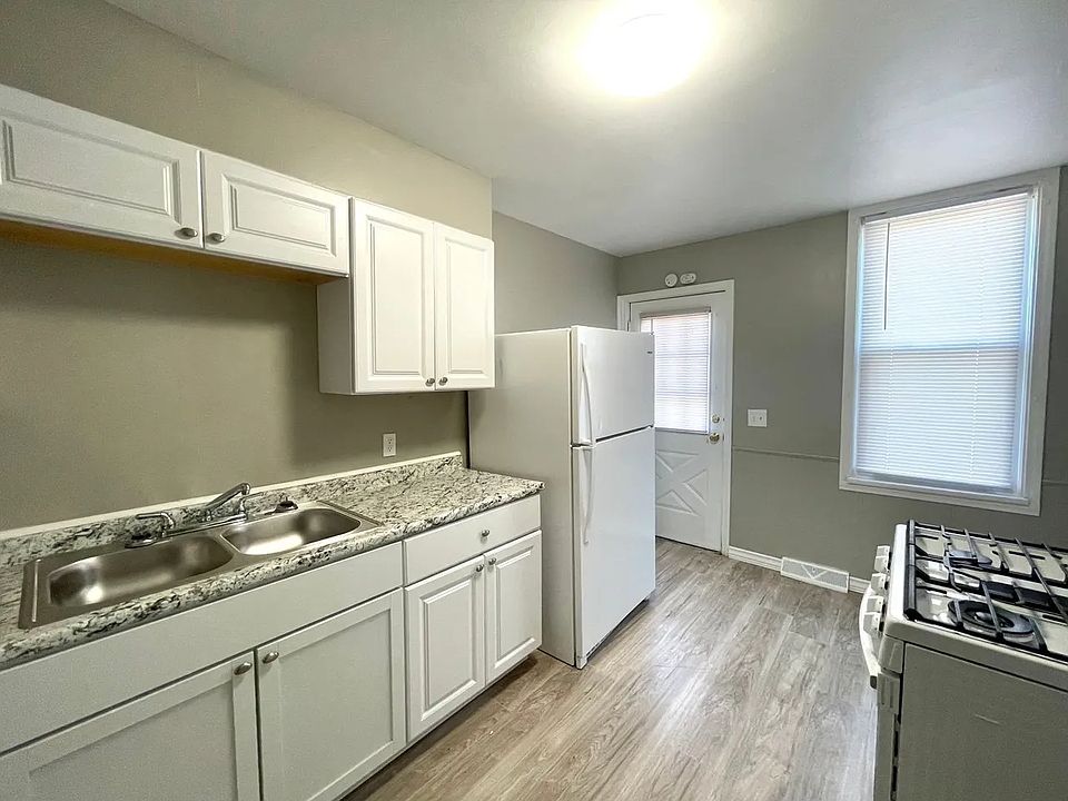 1st image of 7110 Lawn Ave #1