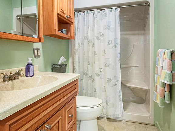5th image of 5648 Holly Dr