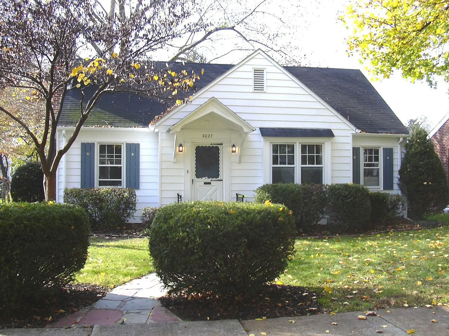 2027 Huntington St photo 1