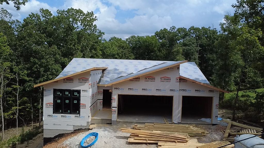 6 Bradwell Ln - Property Image