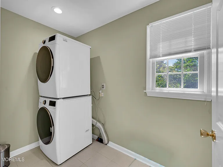 402 Morgan Pkwy — Photo 27