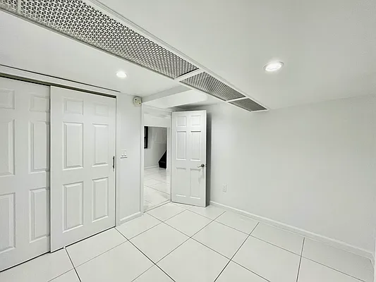 Rented by Highline Residential | media 37