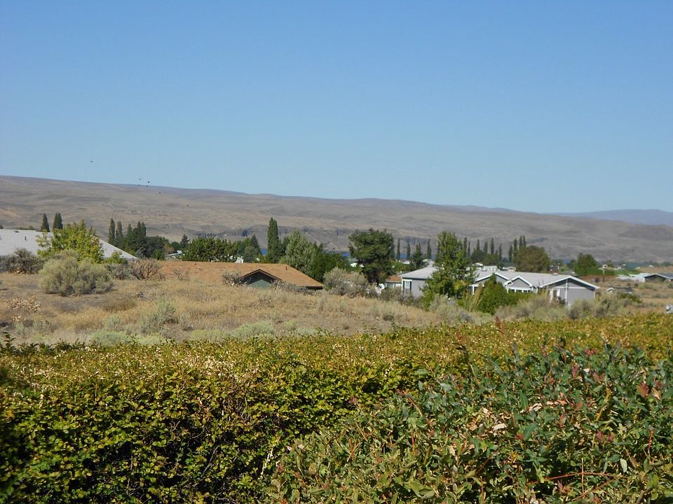 2nd image of 103 Yucca Pl SW #475