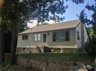 6 Ivy St, Worcester, MA 01604