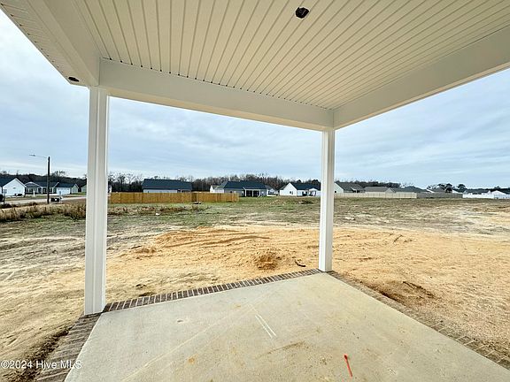 4th image of 201 Dunbar Hill Drive