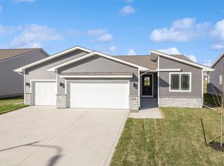 1028 Westridge St SW, Bondurant, IA 50035