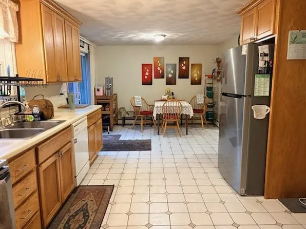 7 Chapman Way, Exeter, NH 03833