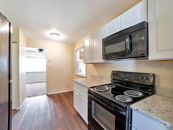 3rd image of 2635 S Green Ct