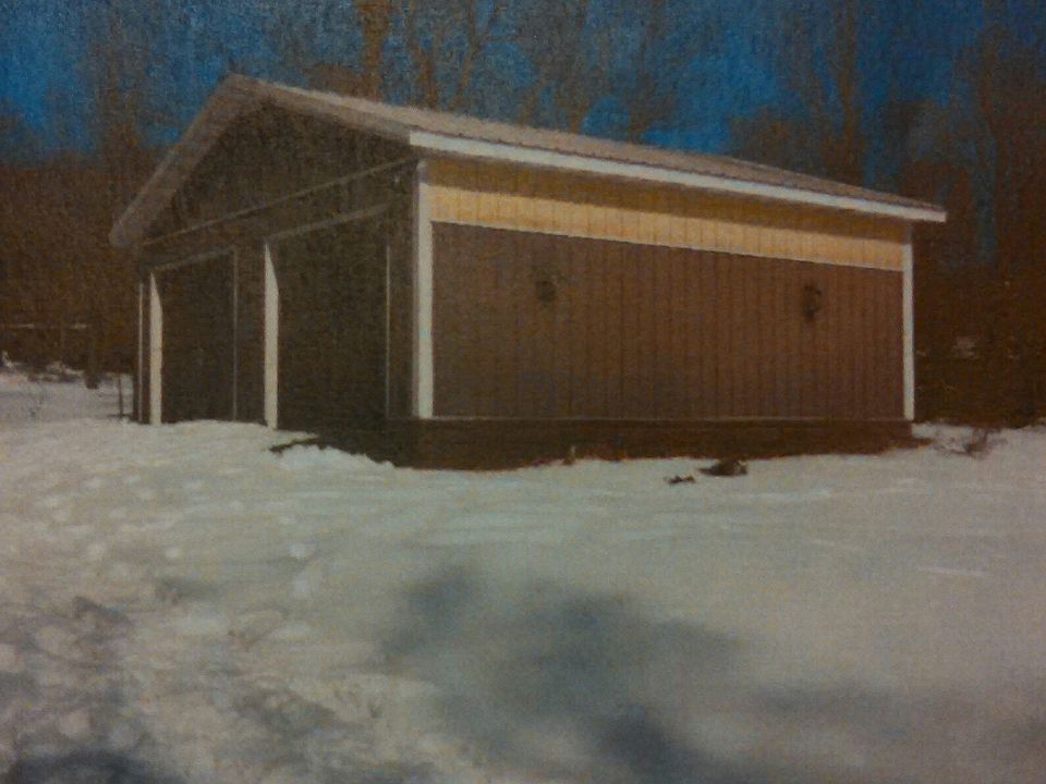 2nd image of 1074 Mountain Rd