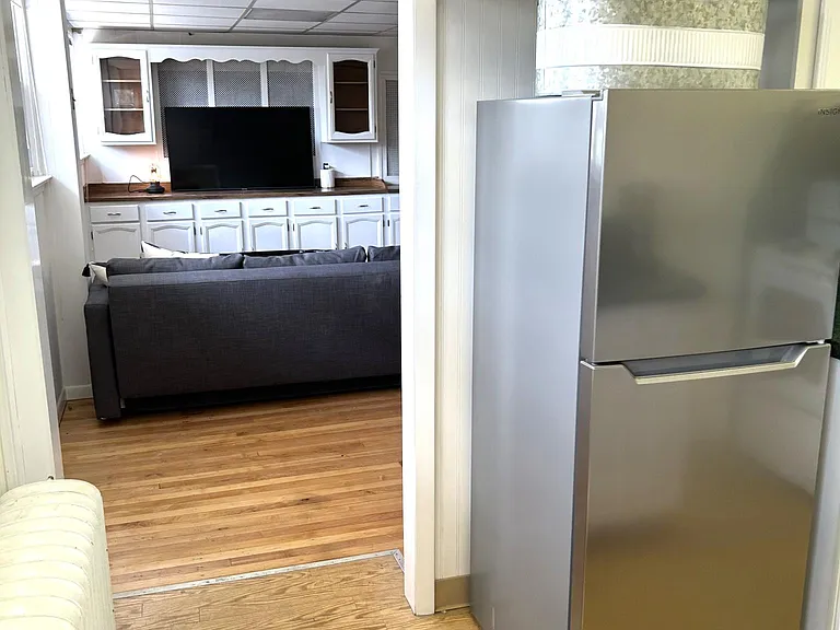 5 Harold Ave #1 — Photo 6