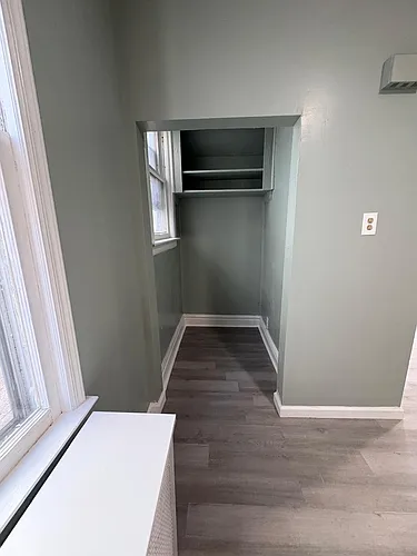 556 S Clinton St #1 Photo 1