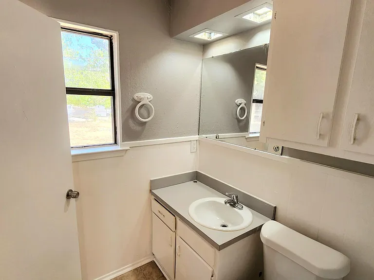 822 Lake View Rdg — Photo 12