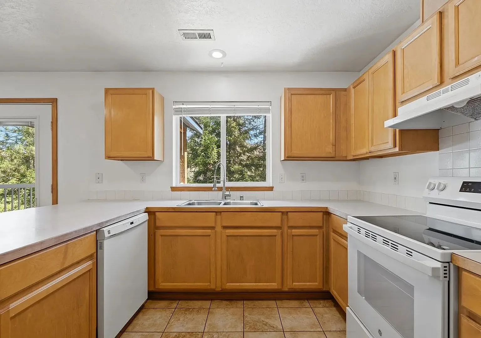 1327 West Qualchan Drive — Photo 4