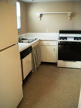 2nd image of 5840 Hallridge Cir APT D