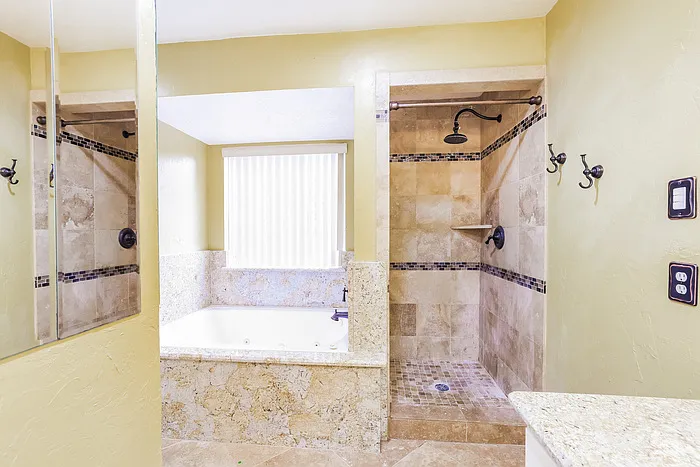 326 Dunford Ct — Photo 9