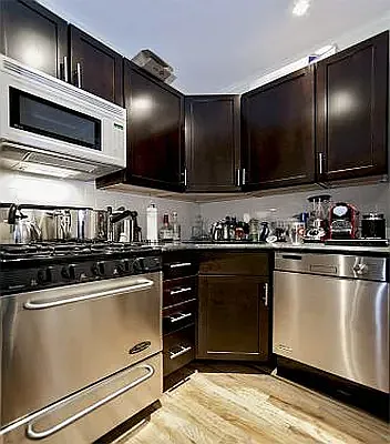 535 Hudson St #4H — Photo 2