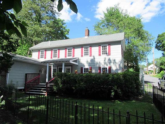 3rd image of 15 Clermont St