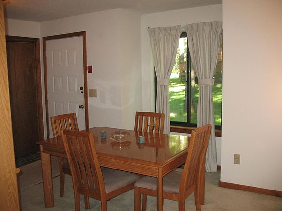 3rd image of 58 Dunvegan Woods #58