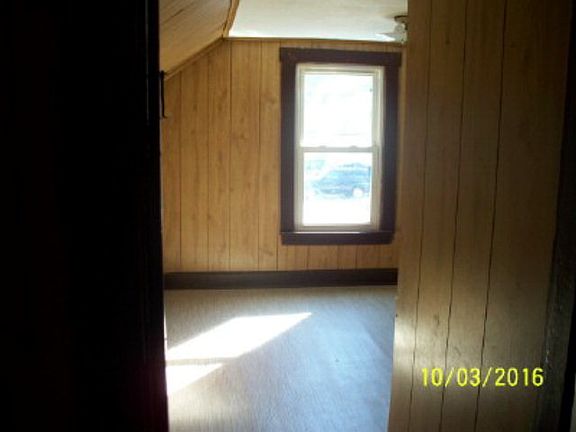 5th image of 1403 E 3rd St