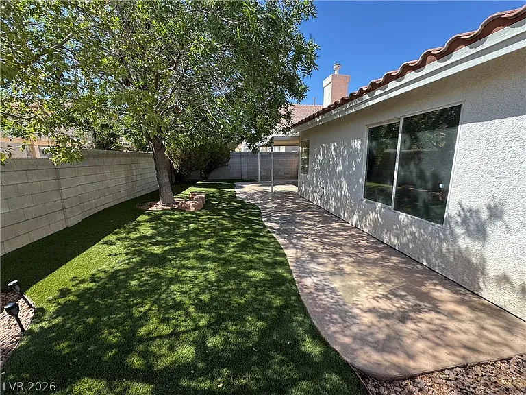10034 Chinook Gale Ct — Photo 14