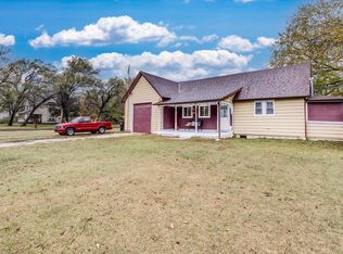 110 E 6th St, Douglass, KS 67039
