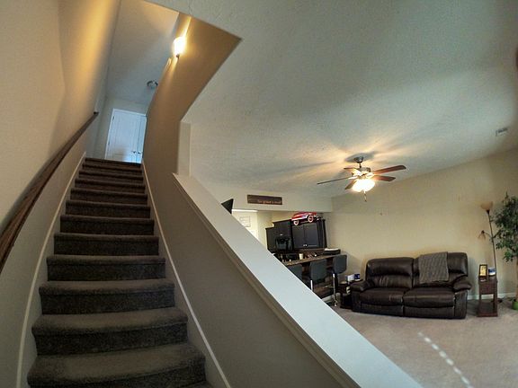 5th image of 524 El Dorado Dr W