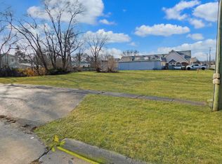 10458 Main St, Roscoe, IL 61073