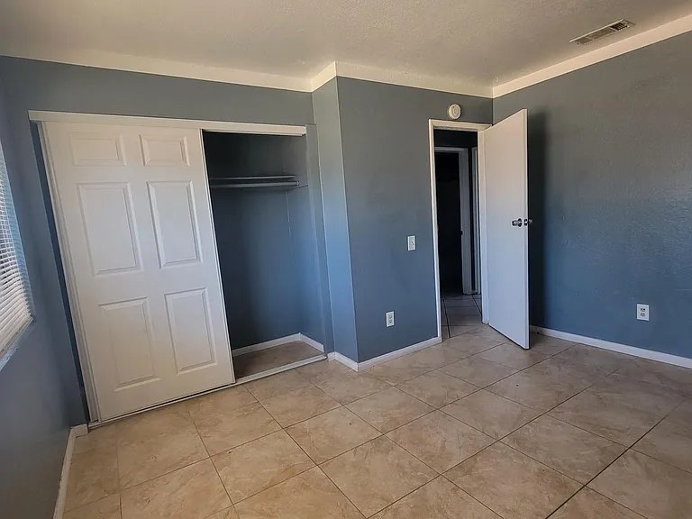 13521 Navajo Rd #6 — Photo 10