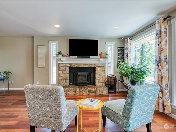 5th image of 1243 Noble Fir Lane