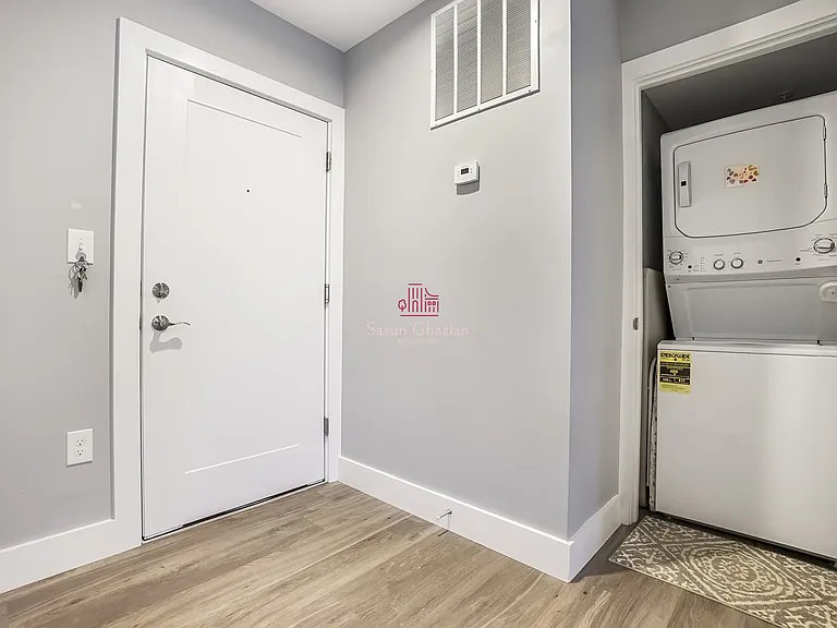 245 Bussey St #303 — Photo 10