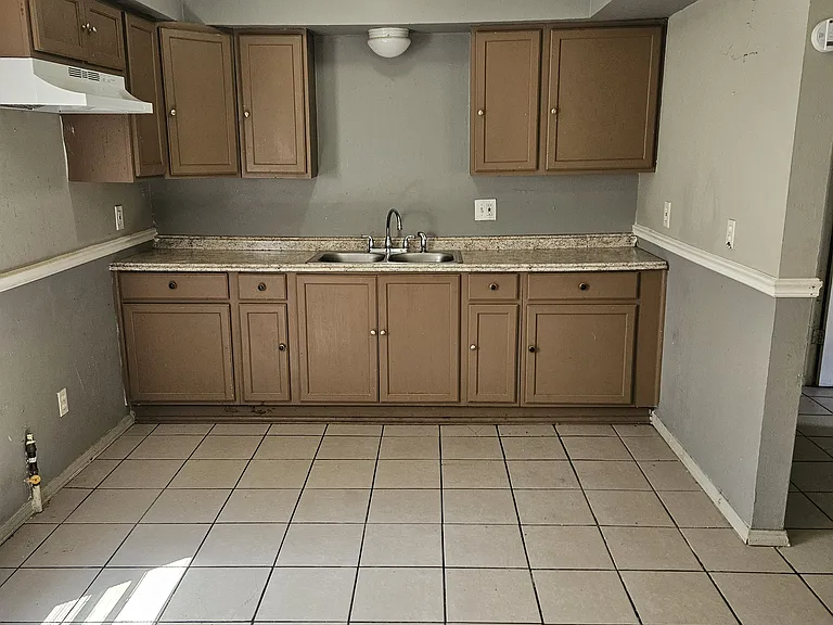 6503 N 53rd St #1 — Photo 2