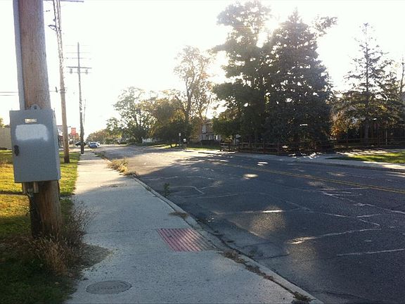 4th image of 814-816 Oakland Park Ave