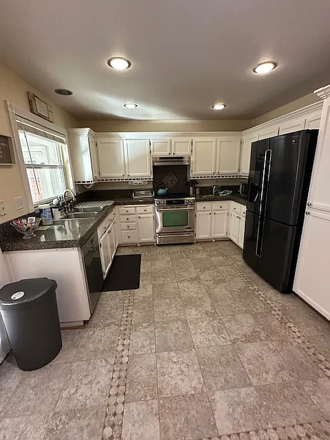 4 bed, 1633 sqft, $3,800 — Photo 4