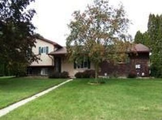 10020 Shane Ct, Freeland, MI 48623