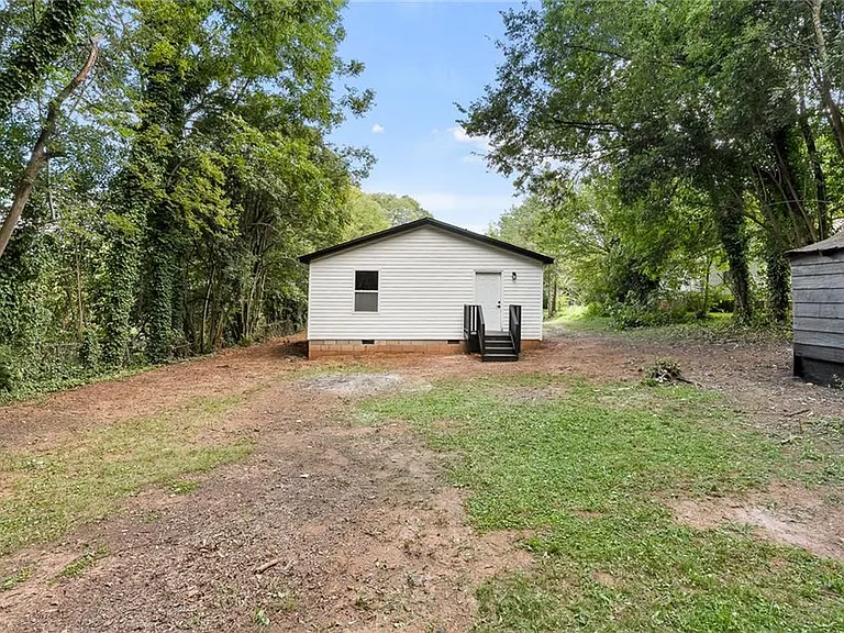 504 Piedmont Ave — Photo 26