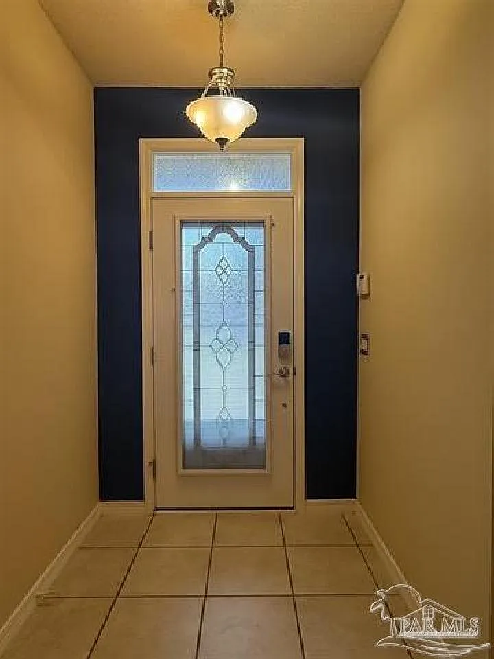 3 bed, 1584 sqft, $1,800 — Photo 3