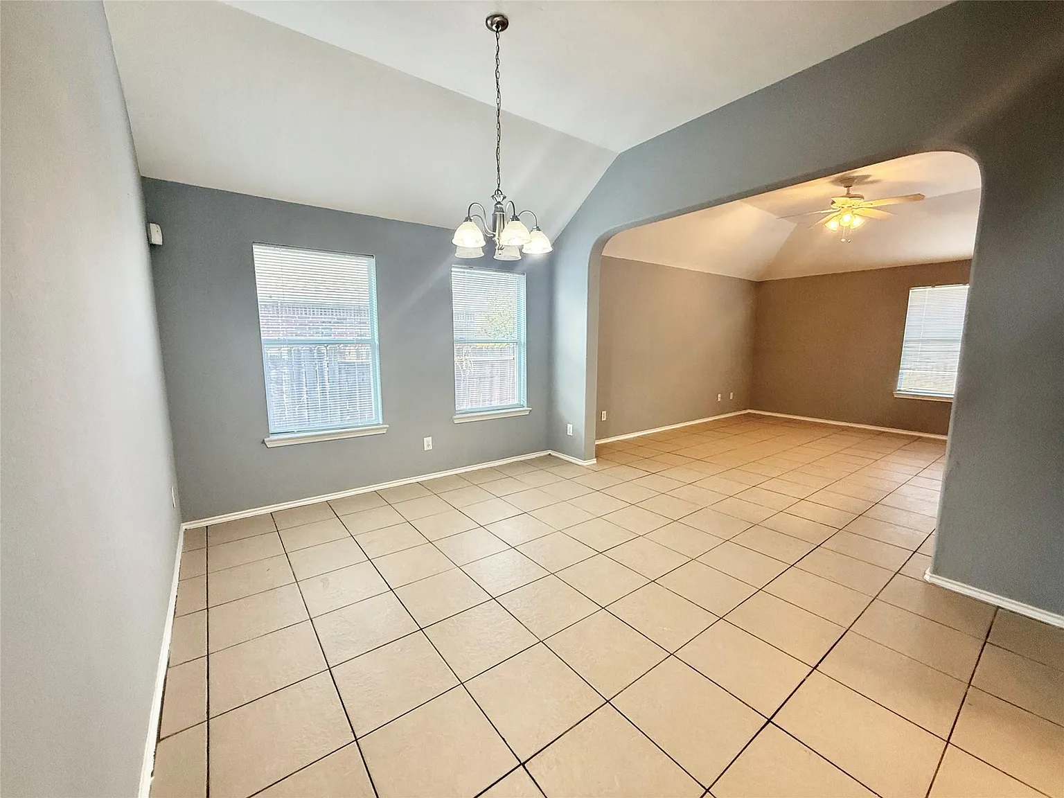3 bed, 2.0 bath, 1730 sqft, $1,900 — Photo 3
