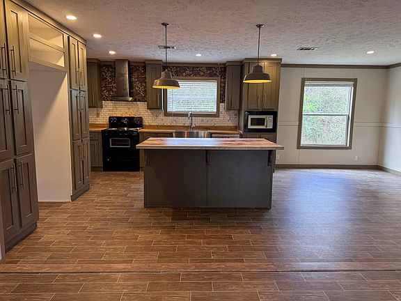 5th image of T Fee Rd