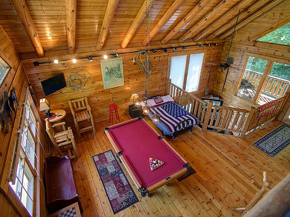 Beautiful Open Second Floor