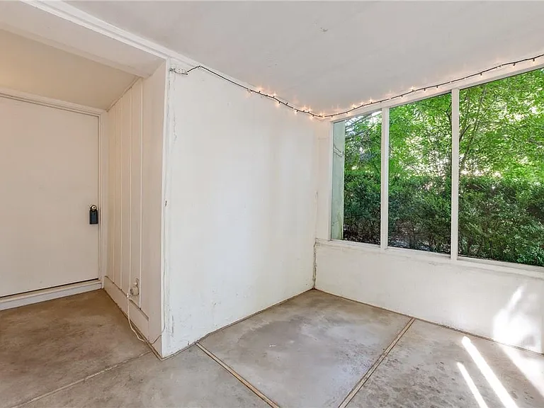 1501 W 9th St #D — Photo 14