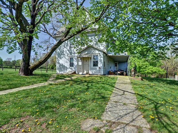 2nd image of 121 Laurel Ave