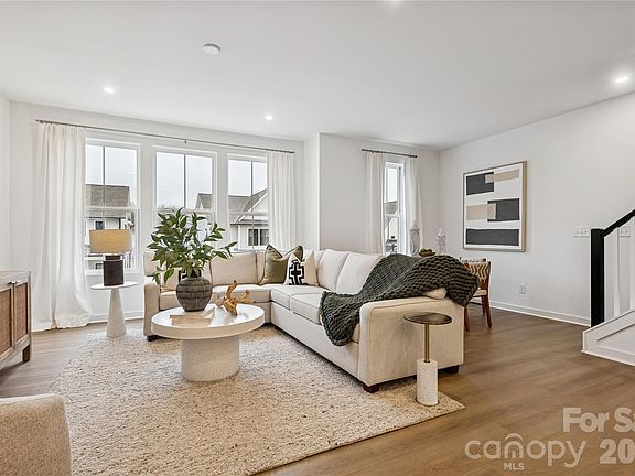 3rd image of 7228 Westrow Ave #29