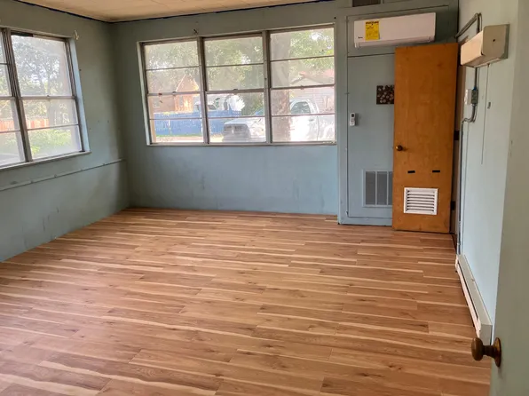 320 Hudson Ave #3, Oakley, KS 67748