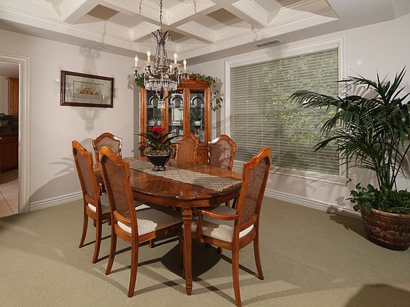 4th image of 629 E Sierra Madre Ave