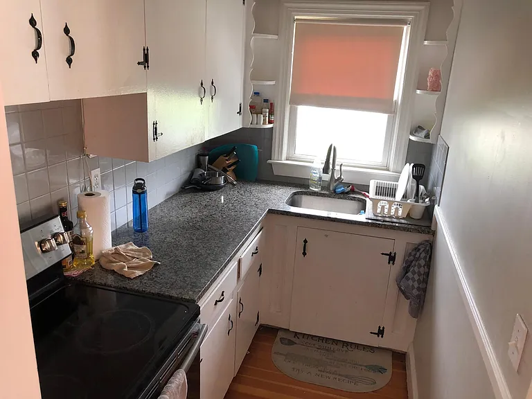 54 Monroe Ave #2 — Photo 9