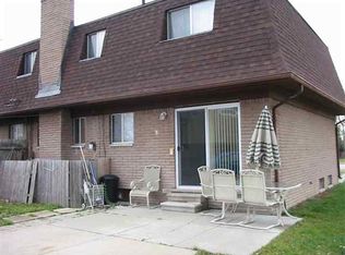 31905 Jefferson Ave, Saint Clair Shores, MI 48082
