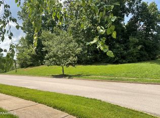 Barnsley Rd, Knoxville, TN 37934